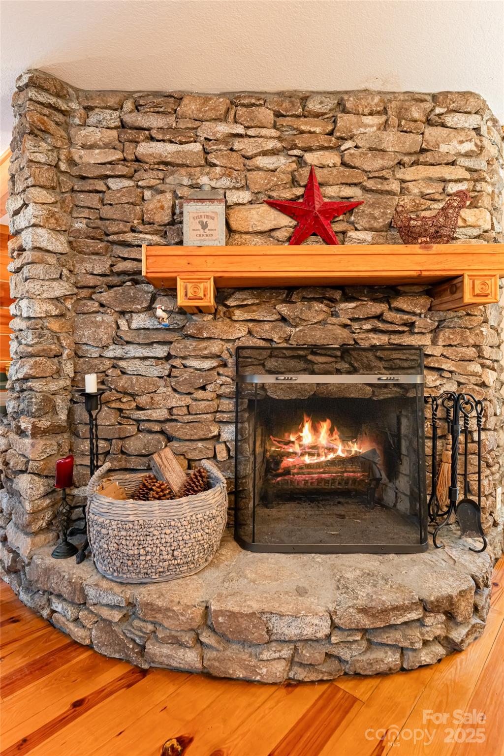 Weaverville 9 4240895i