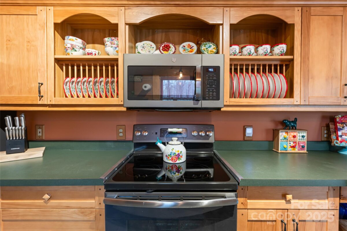 Weaverville 18 4240895r