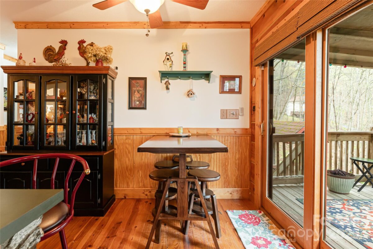 Weaverville 20 4240895t