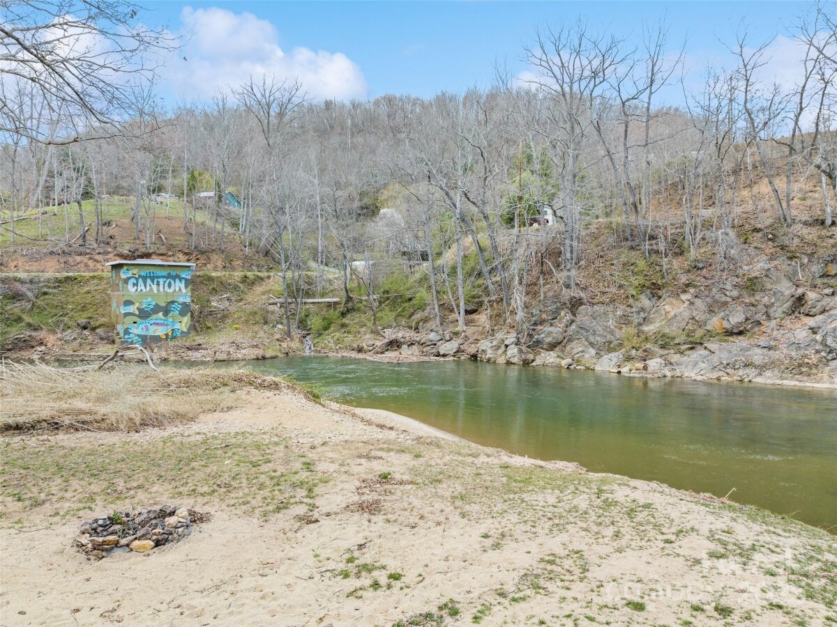 4241028n