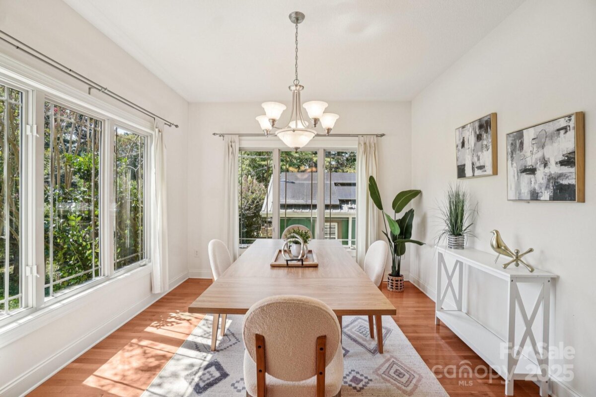 Avery Creek 8 4245458h