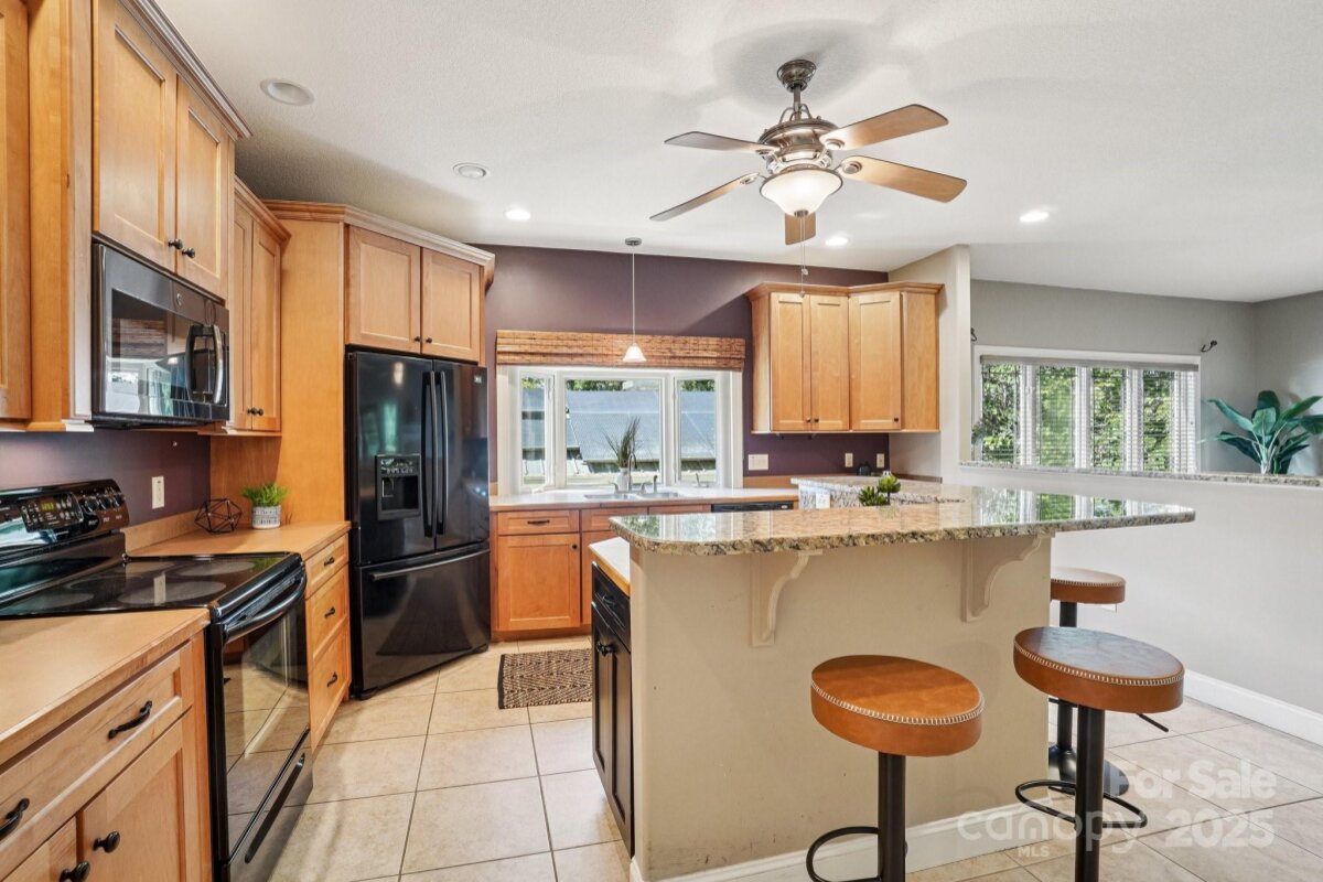 Avery Creek 10 4245458j