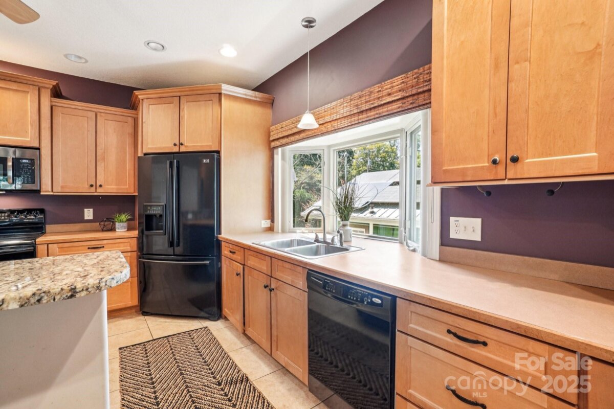 Avery Creek 12 4245458l