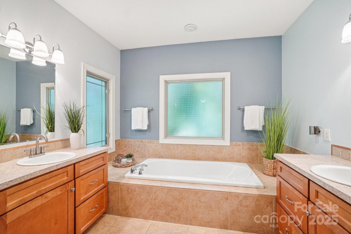 Avery Creek 19 4245458s