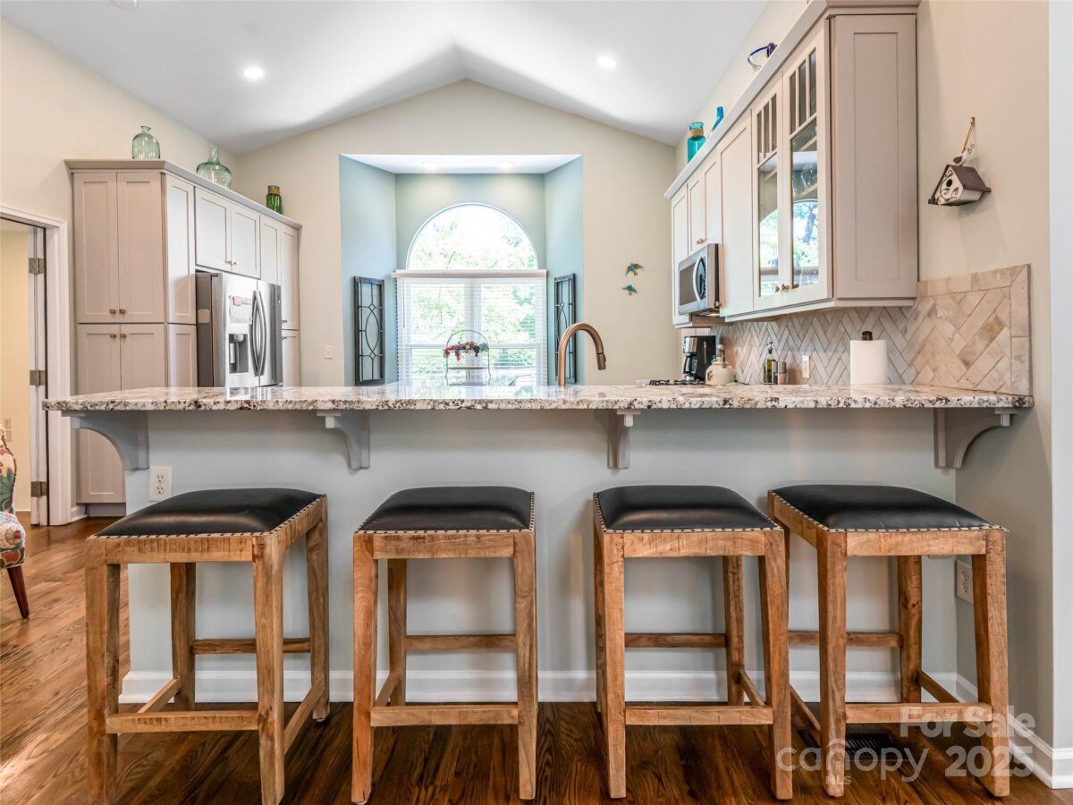 Avery Creek 12 4276364l