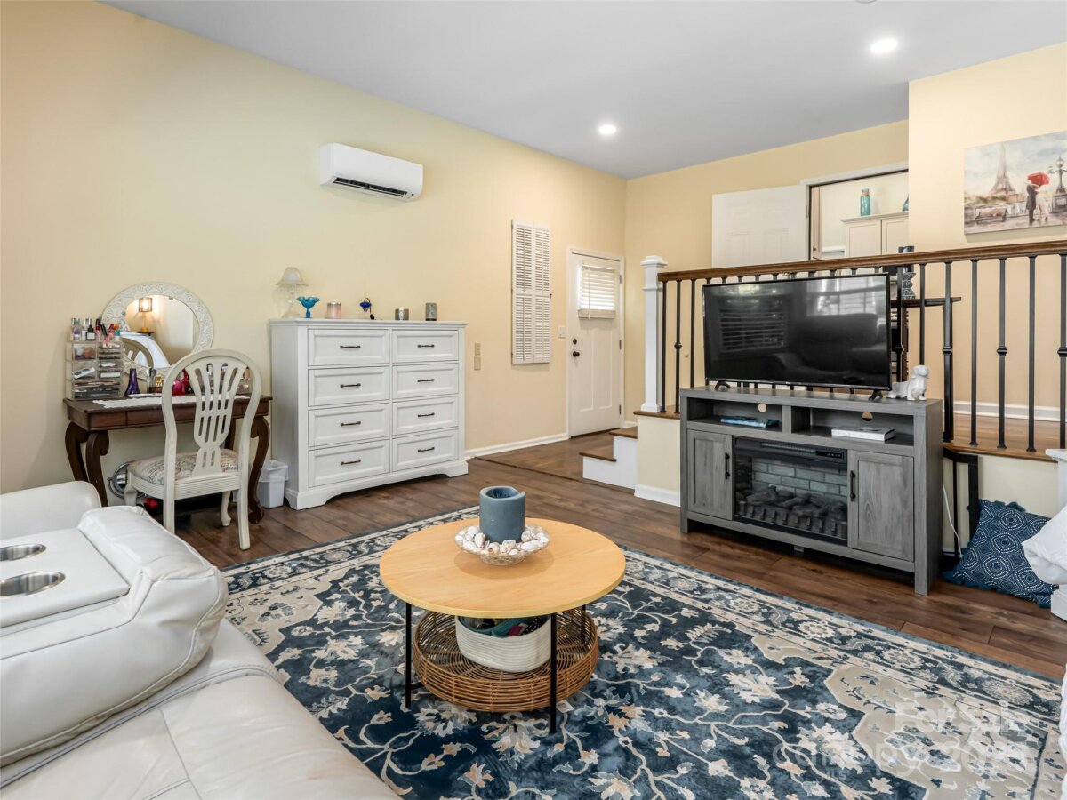 Avery Creek 22 4276364v