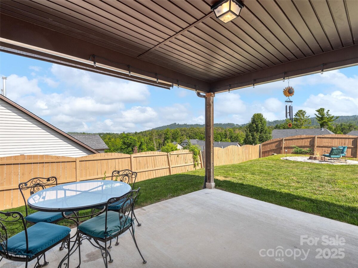 Weaverville 17 4279974q