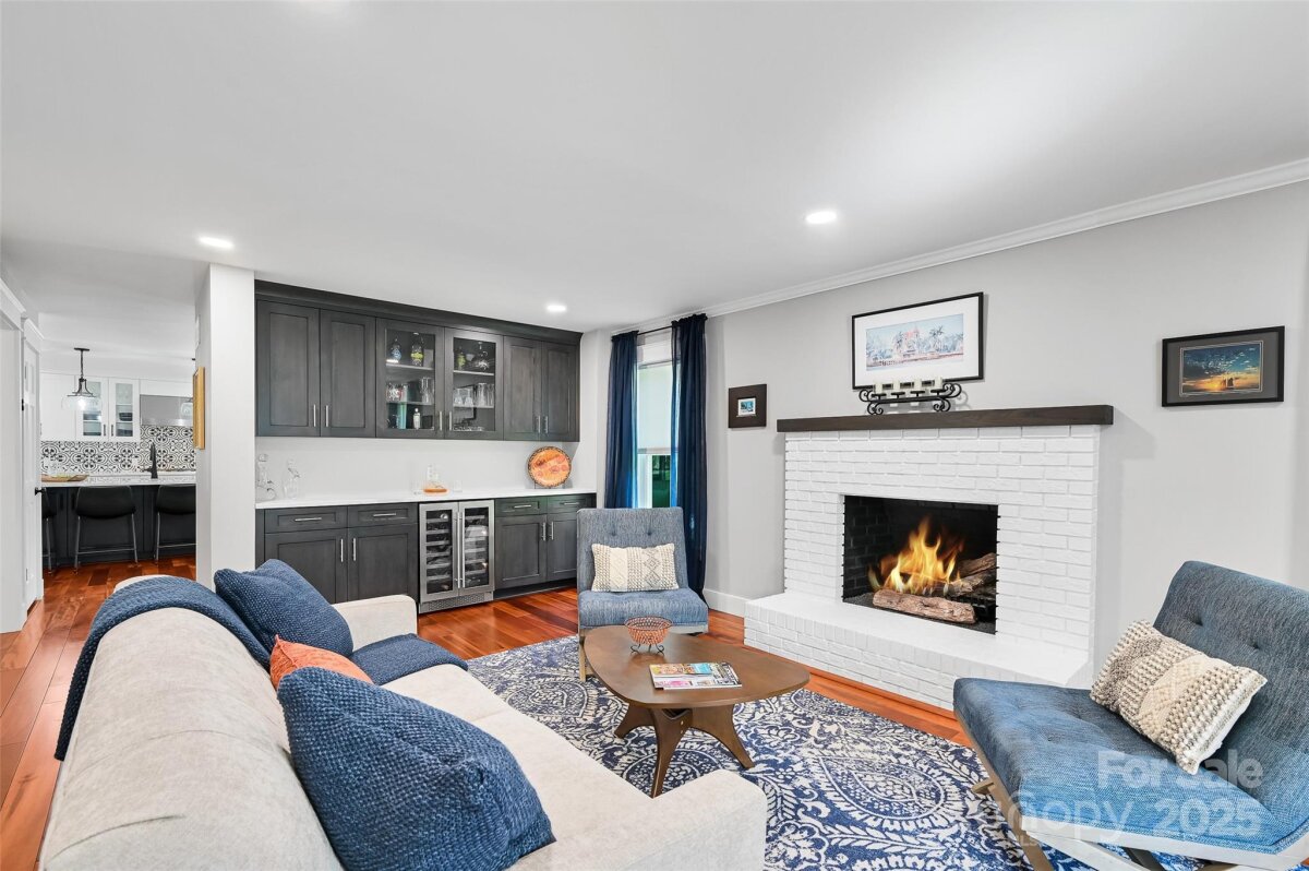 Hendersonville 6 4283171f