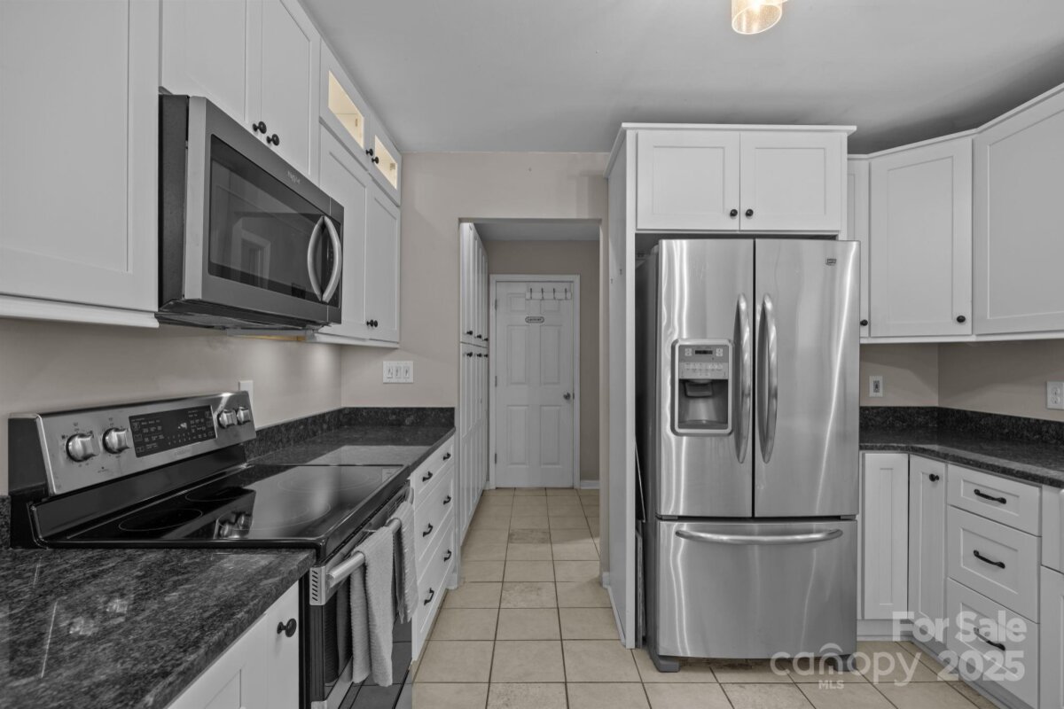 Avery Creek 16 4283858p