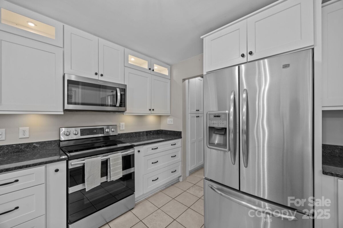 Avery Creek 17 4283858q