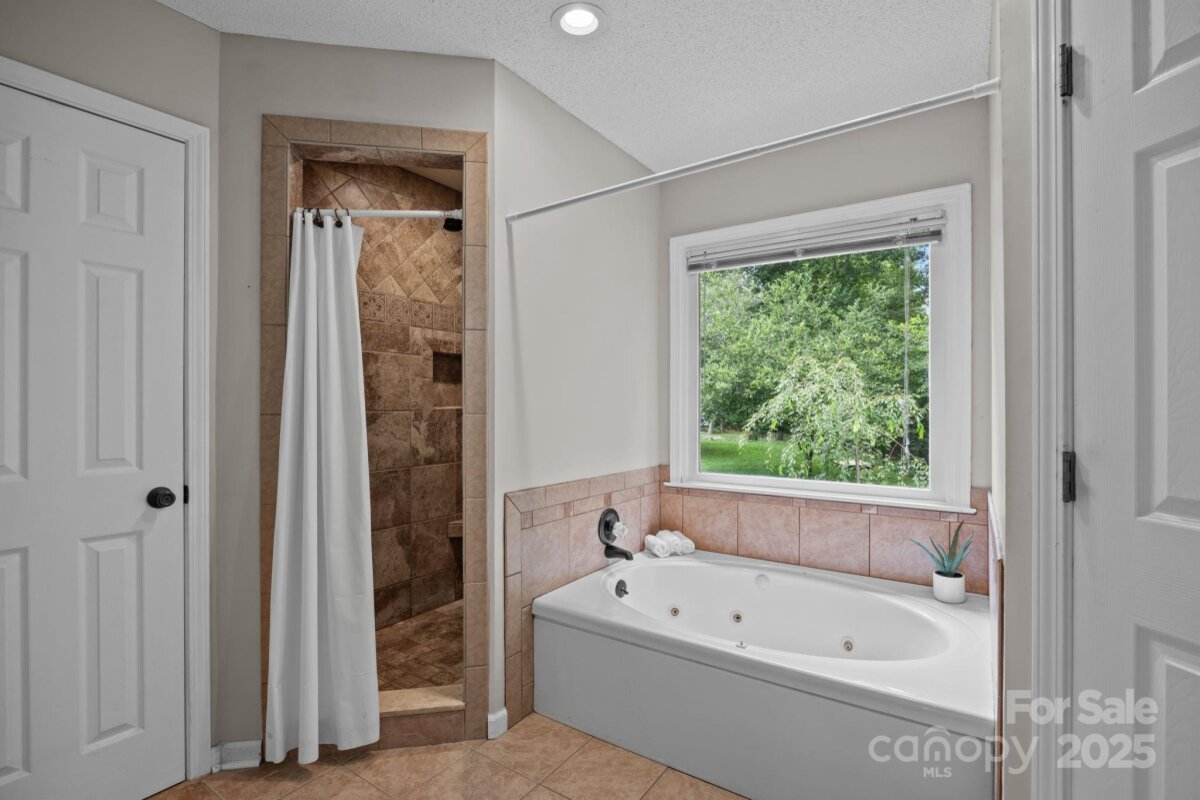 Avery Creek 25 4283858y