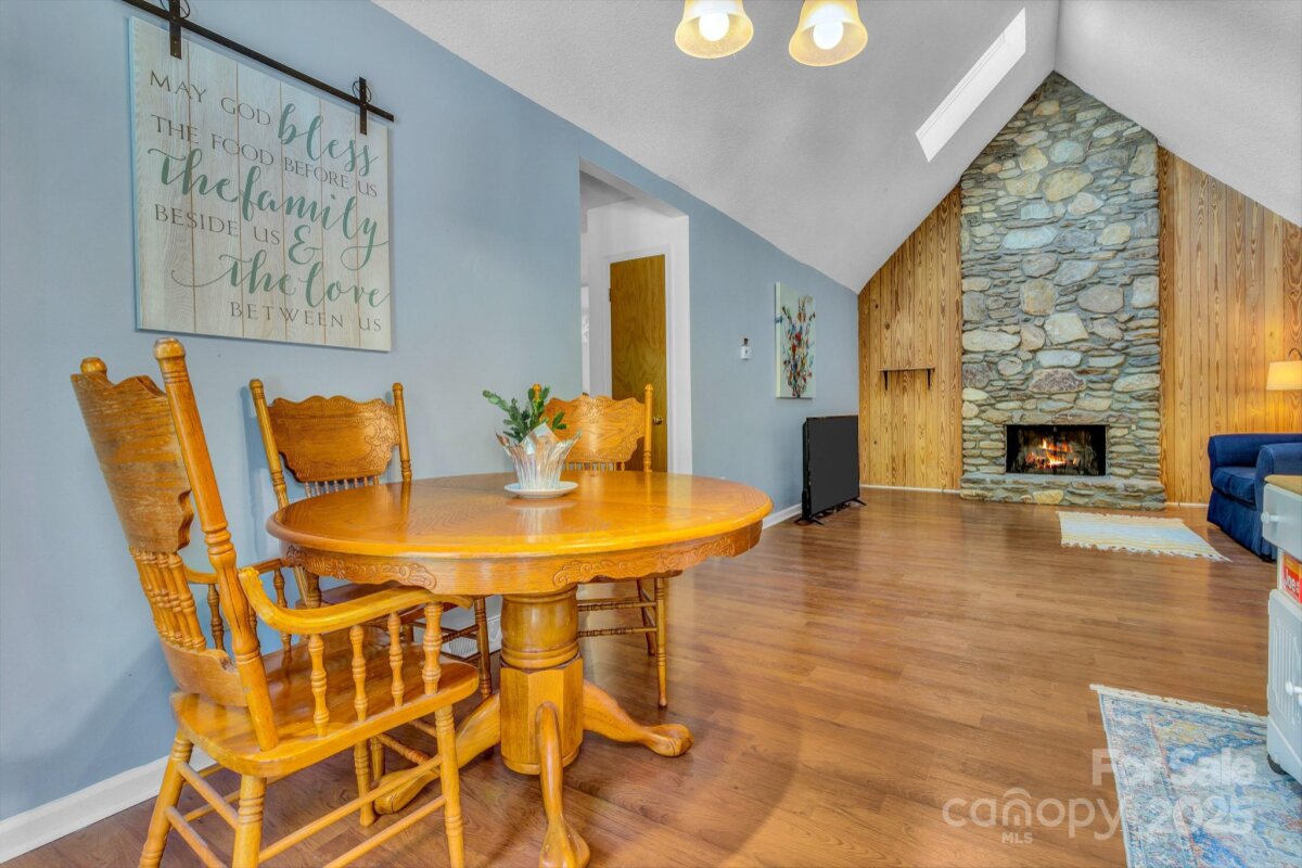 Avery Creek 9 4283962i