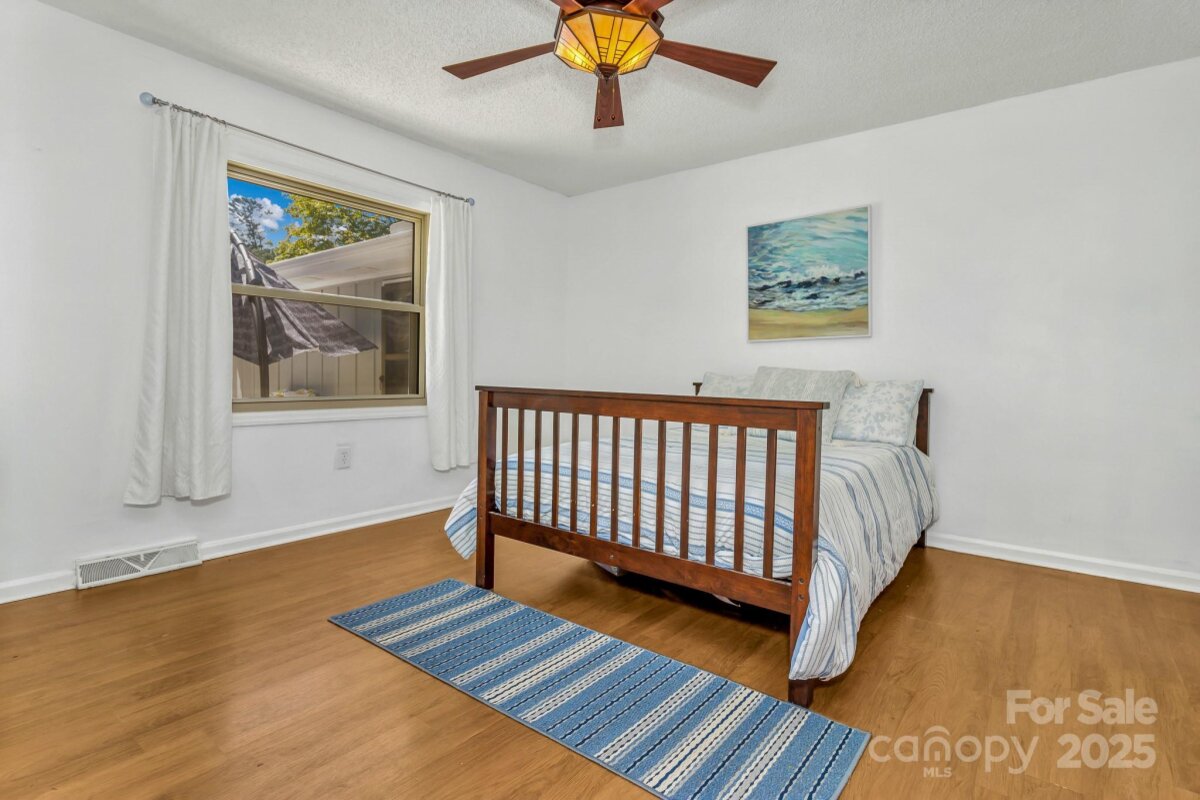 Avery Creek 17 4283962q