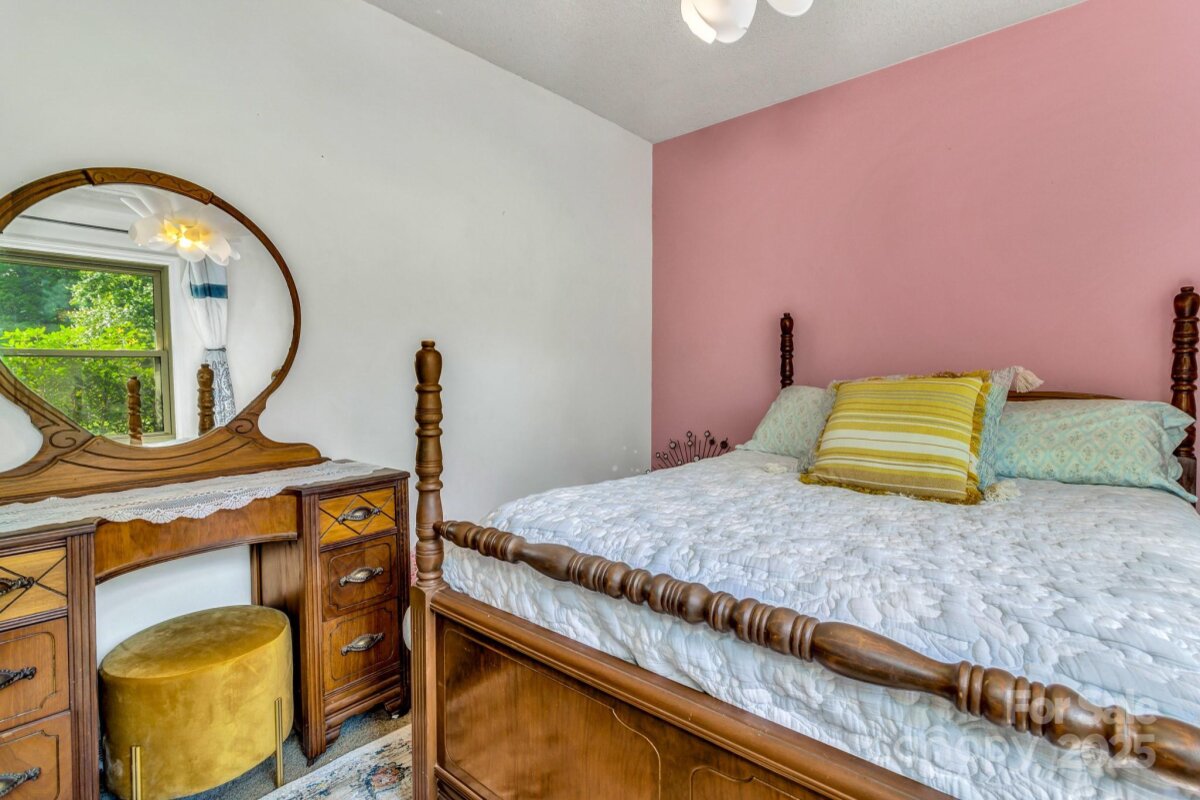 Avery Creek 22 4283962v