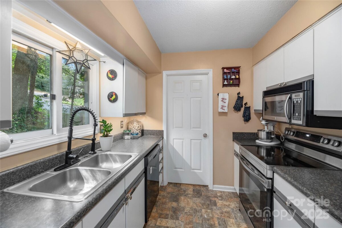 Avery Creek 8 4285866h