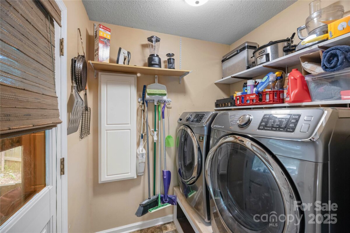 Avery Creek 9 4285866i