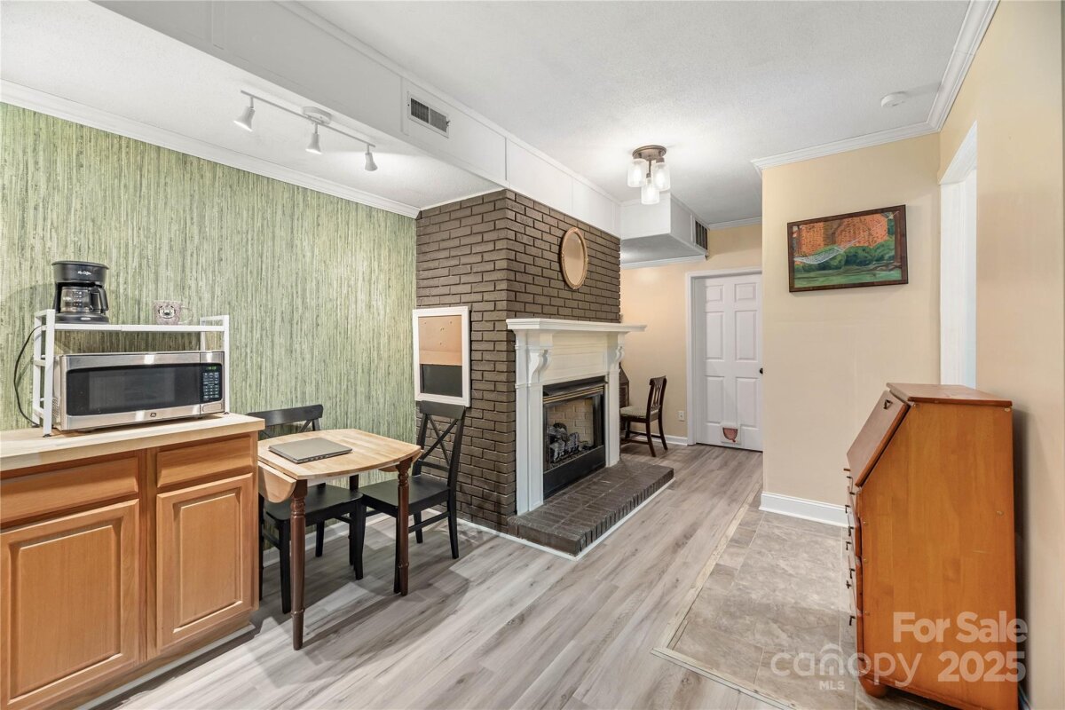 Avery Creek 17 4285866q