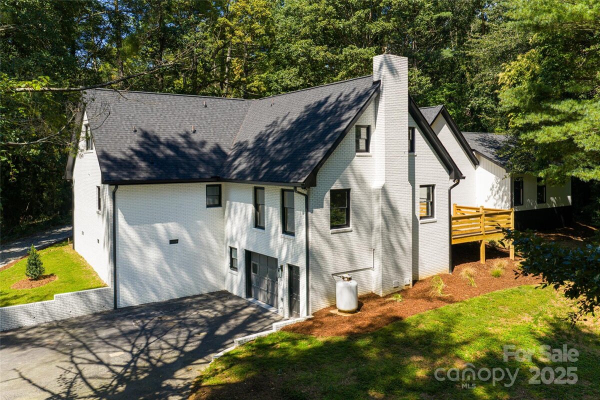 Hendersonville 2 4288122b