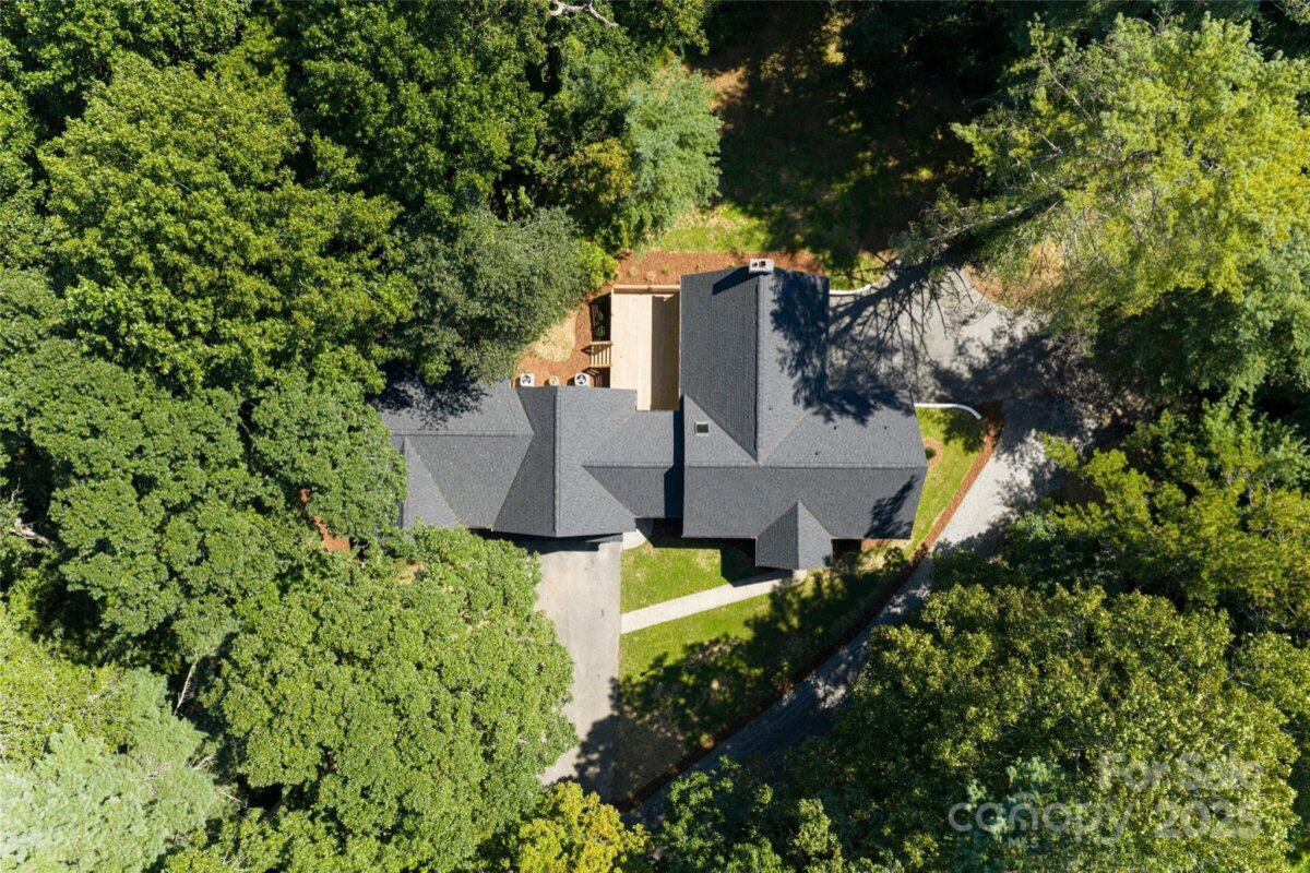 Hendersonville 3 4288122c