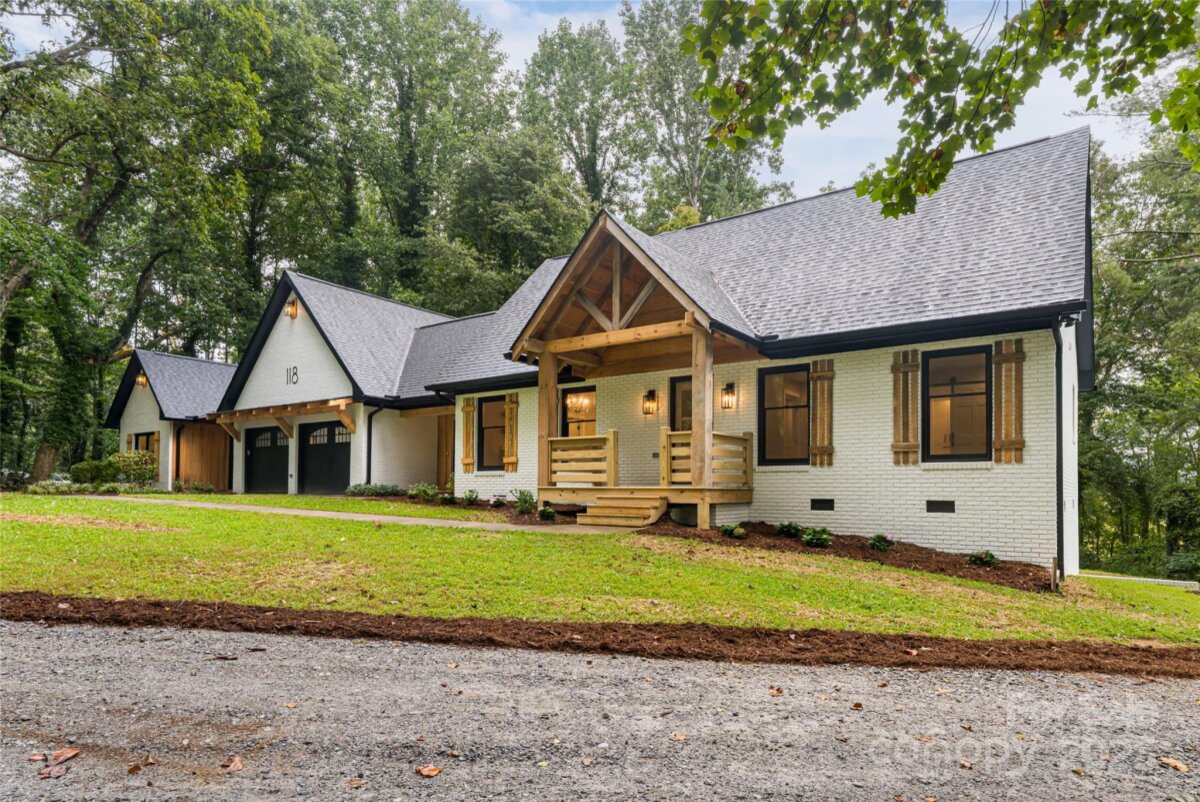 Hendersonville 11 4288122k