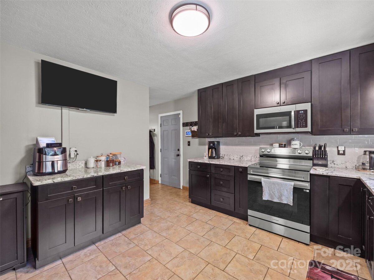 Avery Creek 13 4288417m