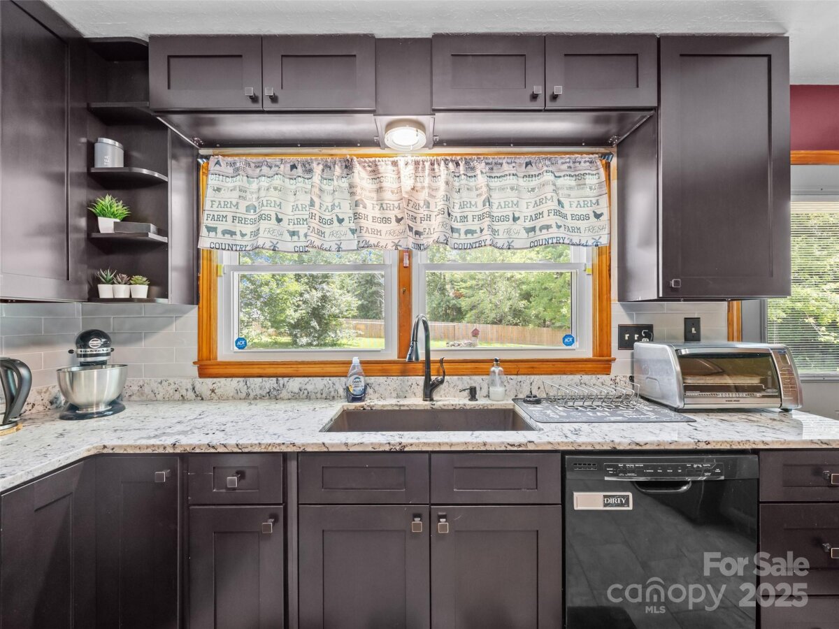 Avery Creek 15 4288417o