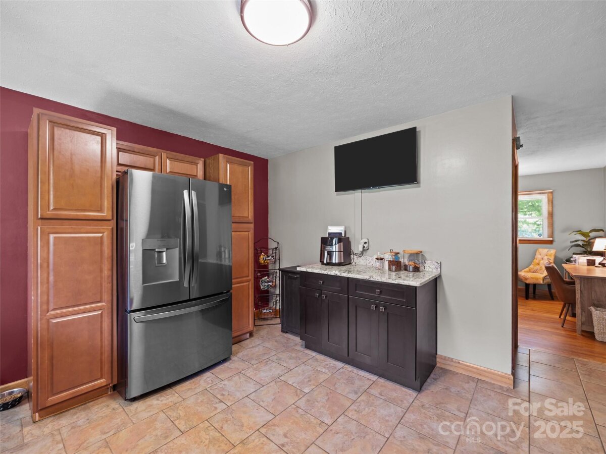 Avery Creek 16 4288417p