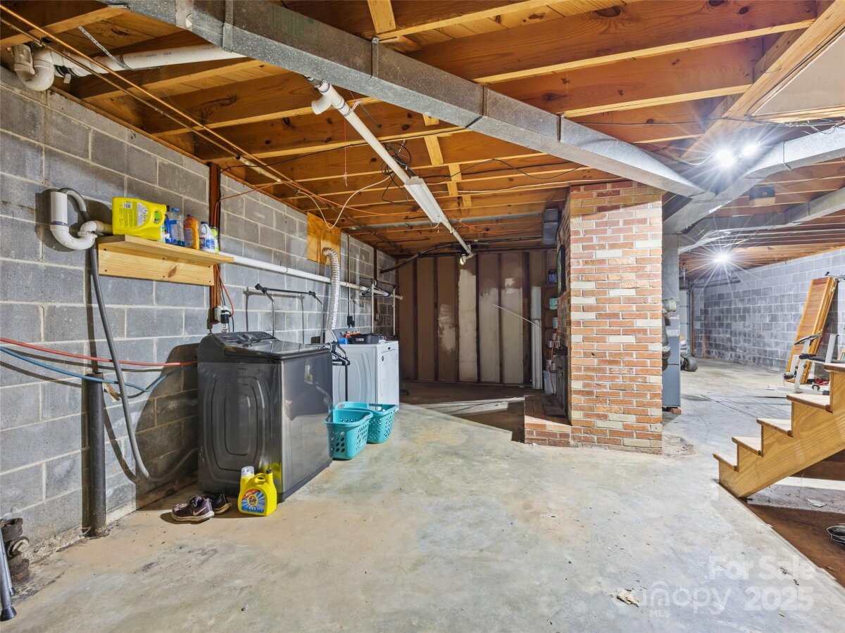 Avery Creek 23 4288417w