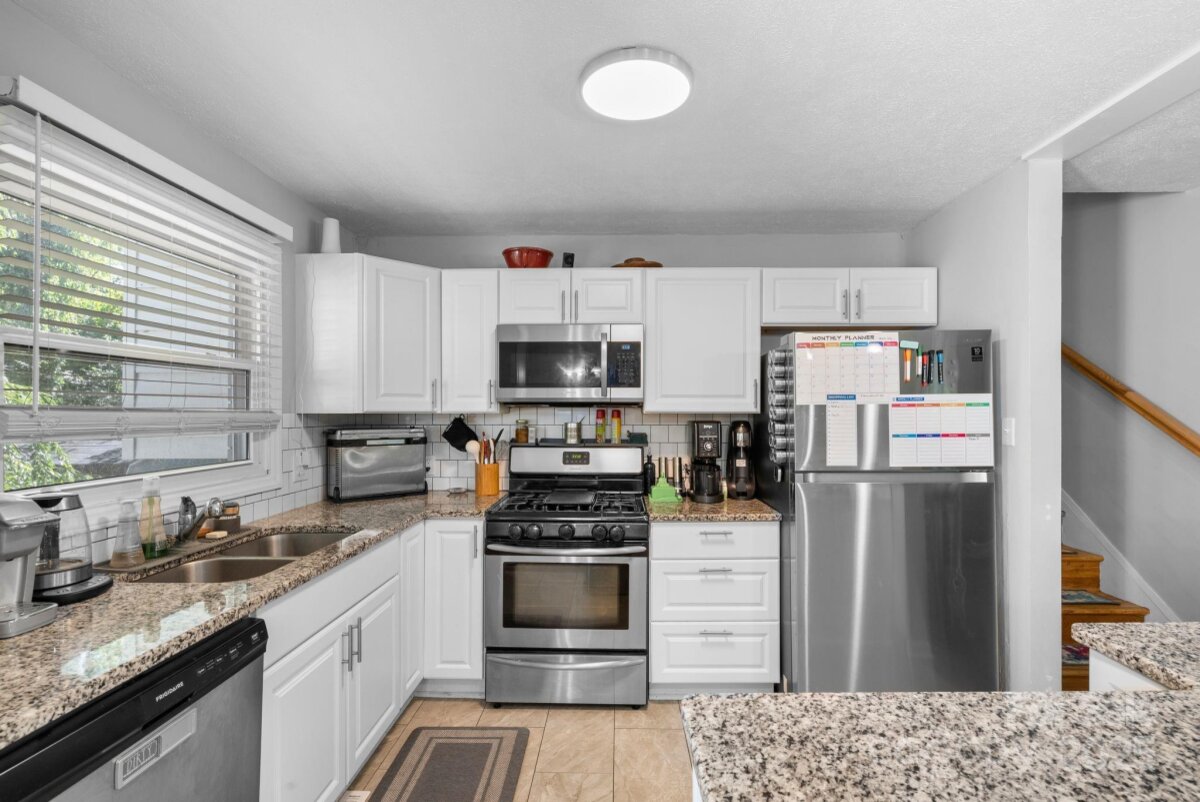 Avery Creek 7 4289416g