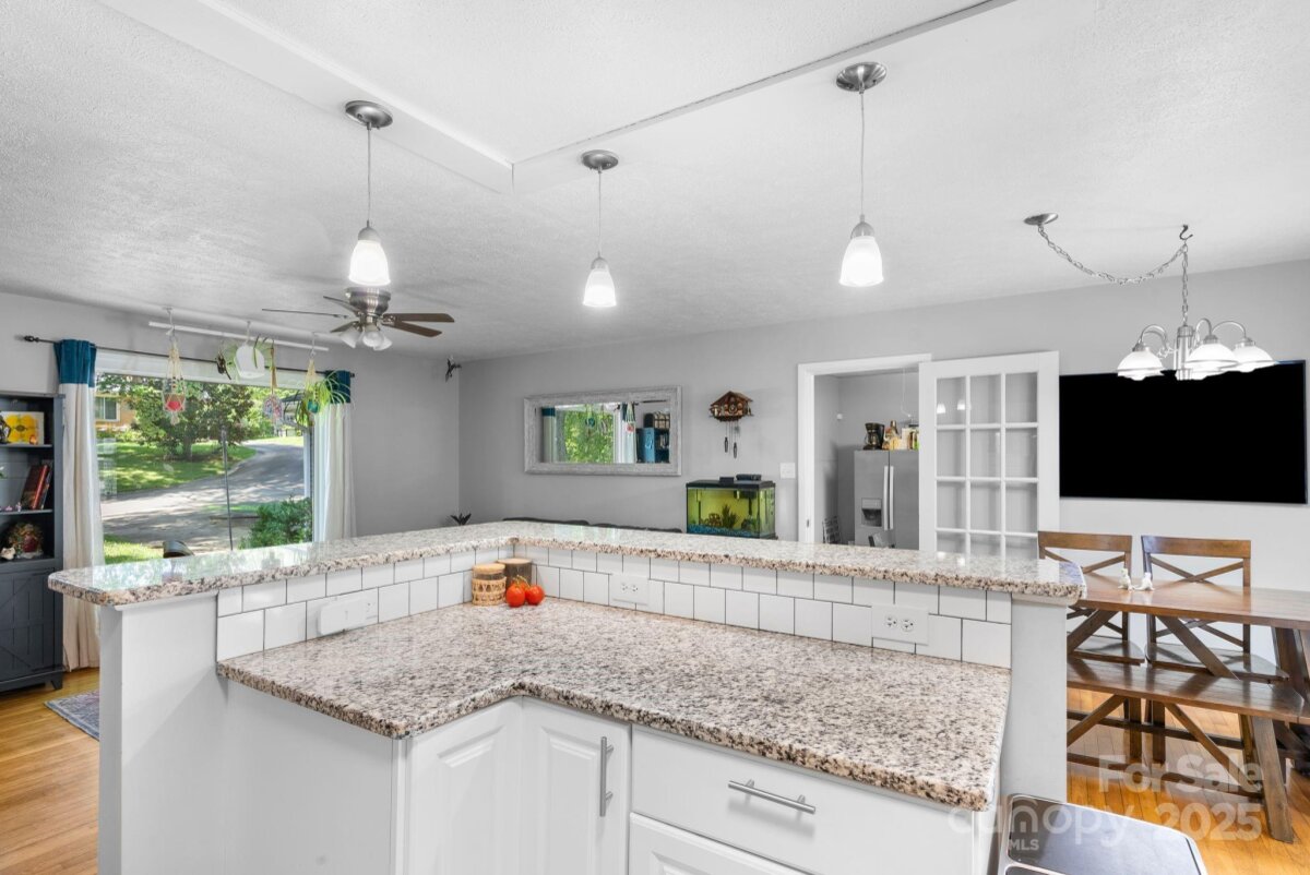 Avery Creek 8 4289416h