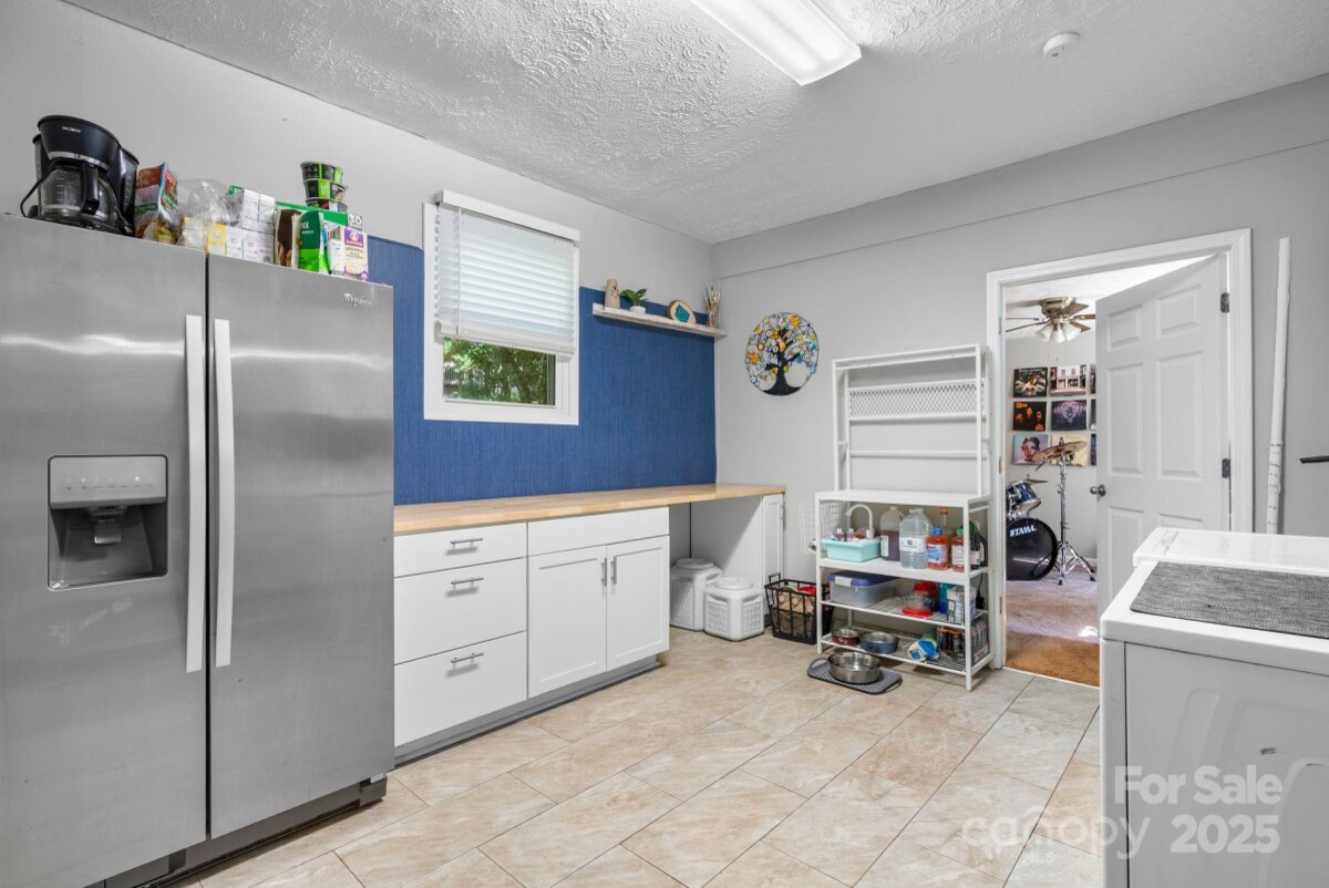 Avery Creek 9 4289416i