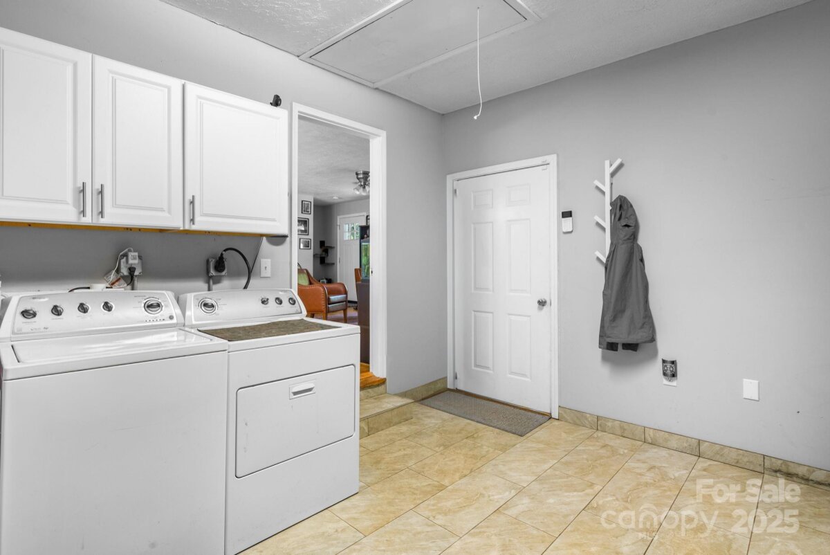 Avery Creek 10 4289416j