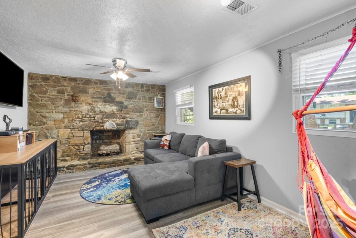 Avery Creek 19 4289416s