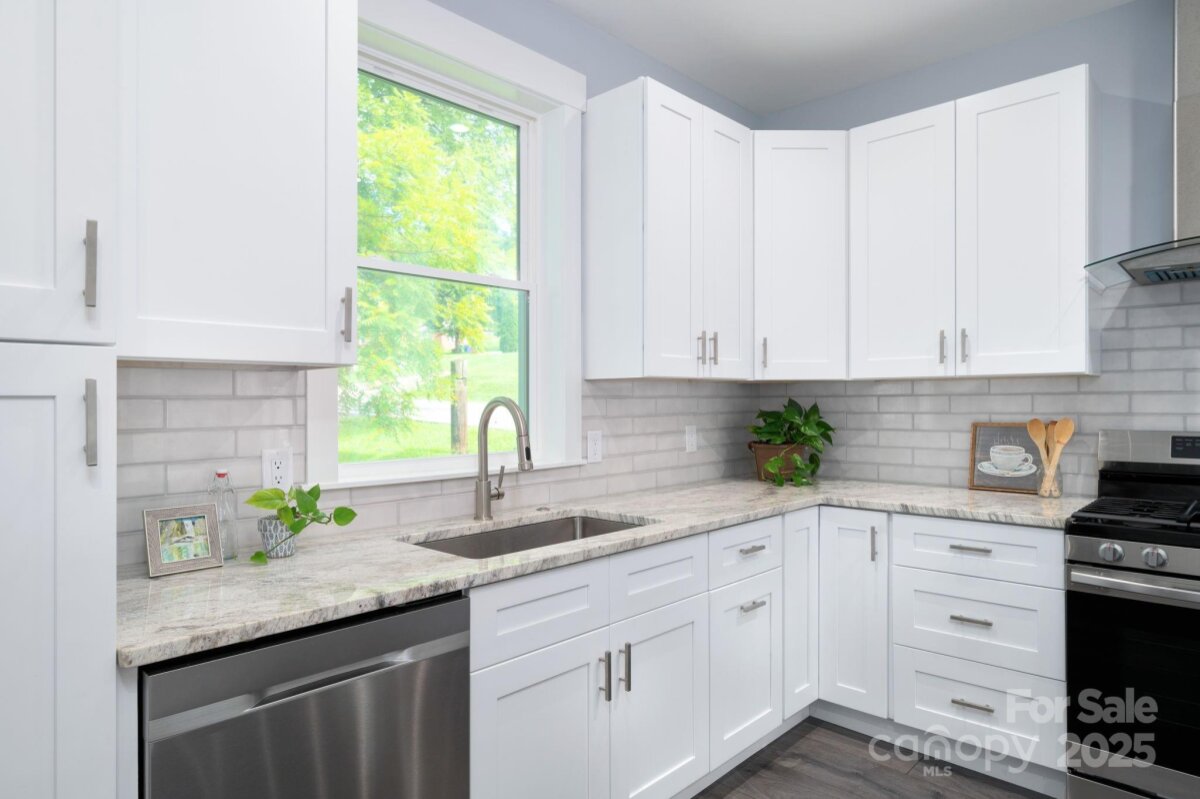 Avery Creek 9 4290066i