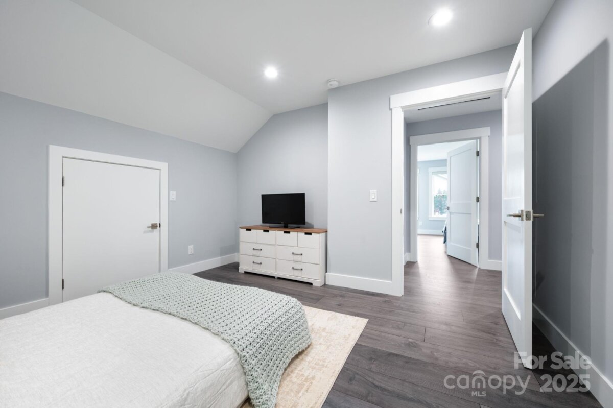 Avery Creek 17 4290066q