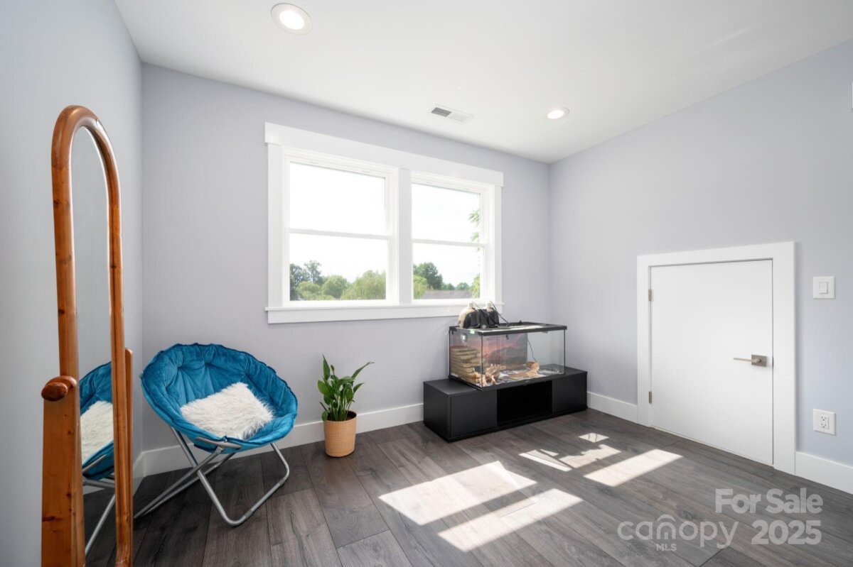 Avery Creek 22 4290066v