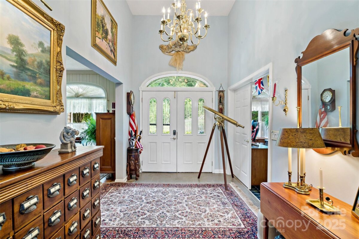 Black Mountain 14 4290483n