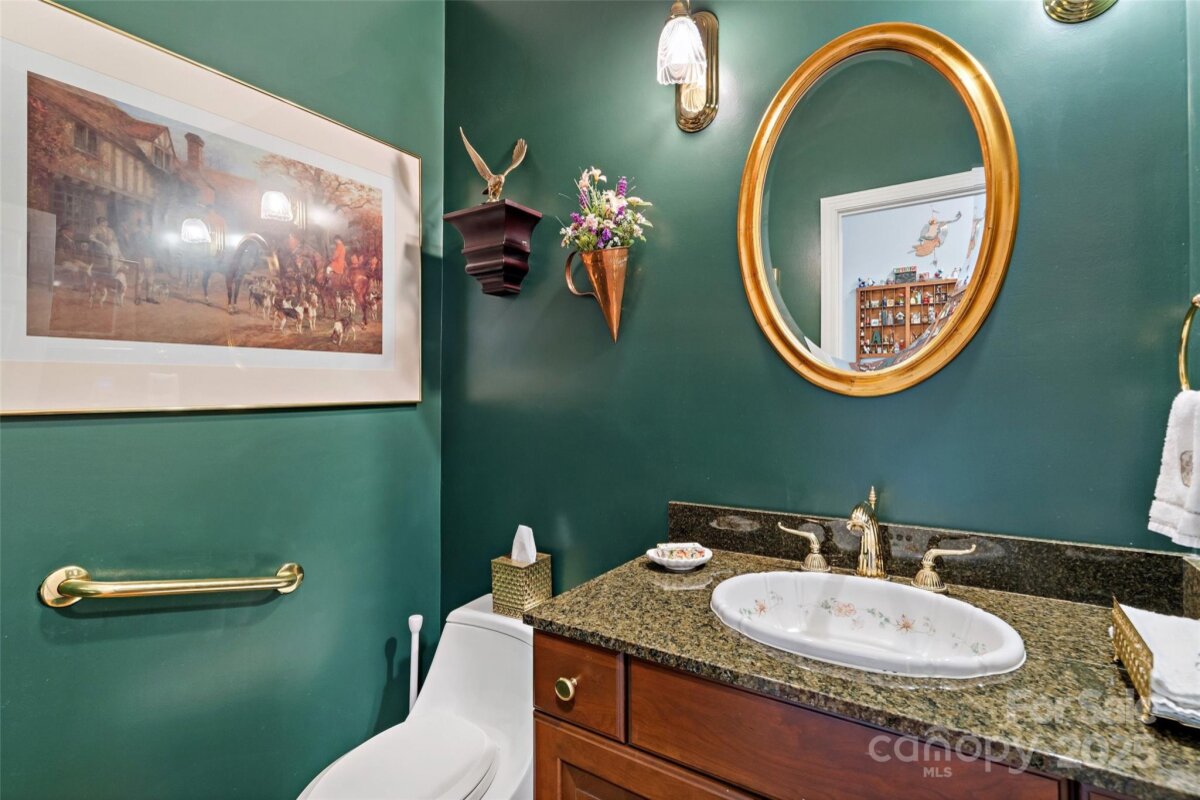 Black Mountain 25 4290483y