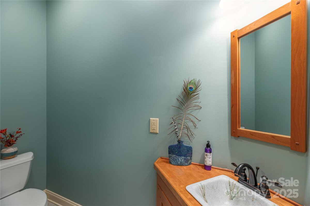 Black Mountain 15 4290952o