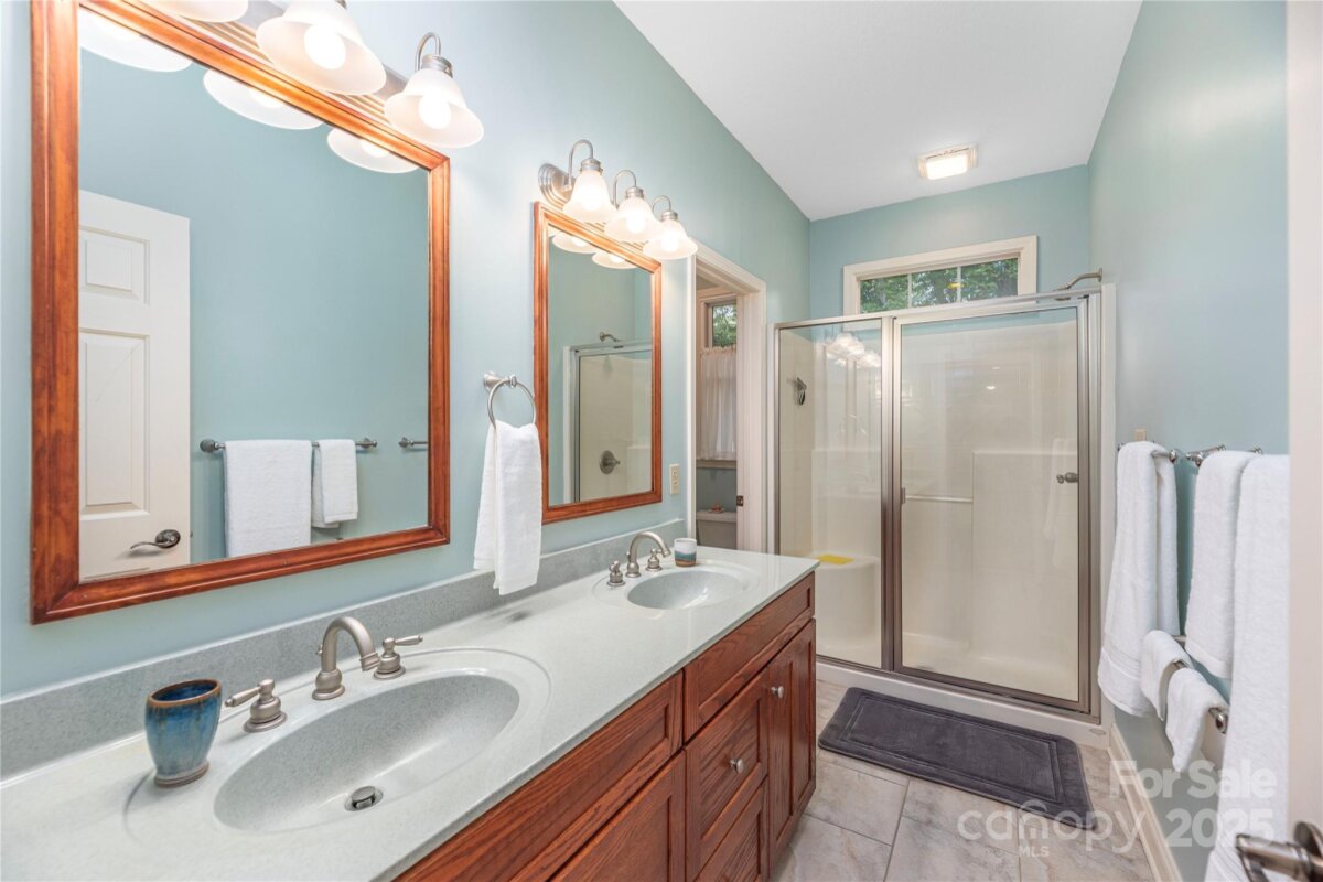 Black Mountain 19 4290952s