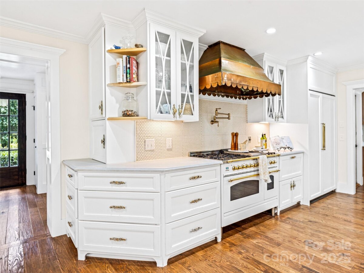 Hendersonville 17 4292557q