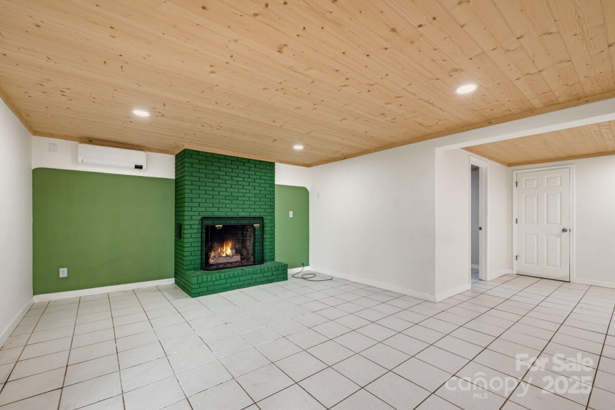 Avery Creek 25 4293144y