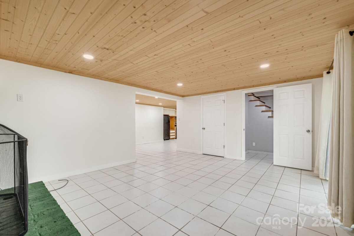 Avery Creek 26 4293144z