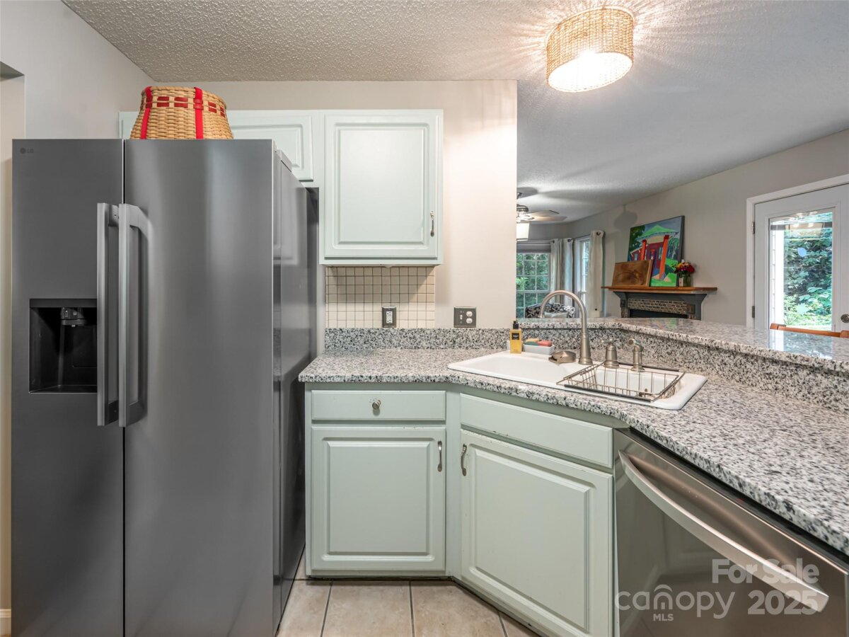 Avery Creek 17 4293165q