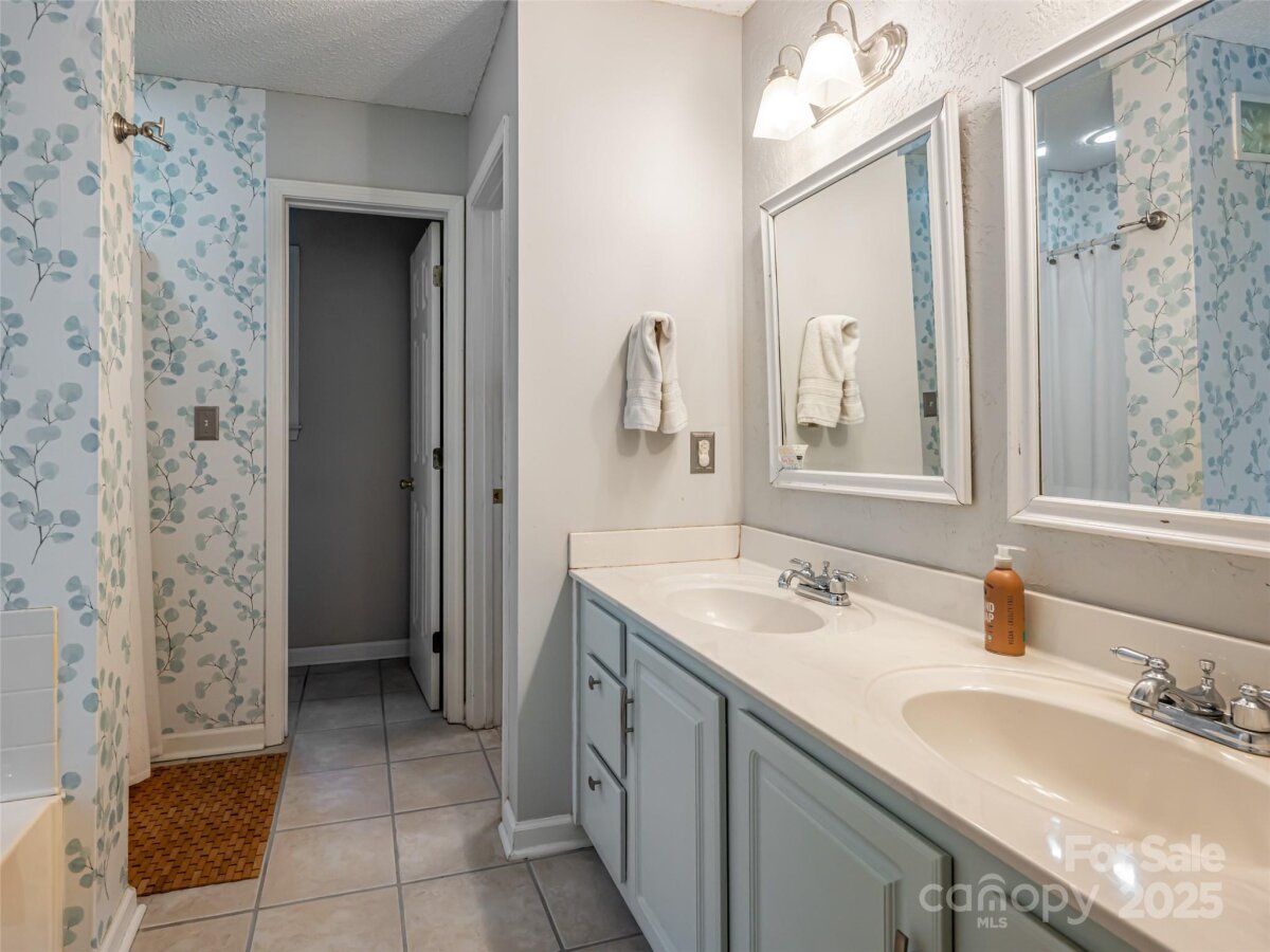 Avery Creek 25 4293165y