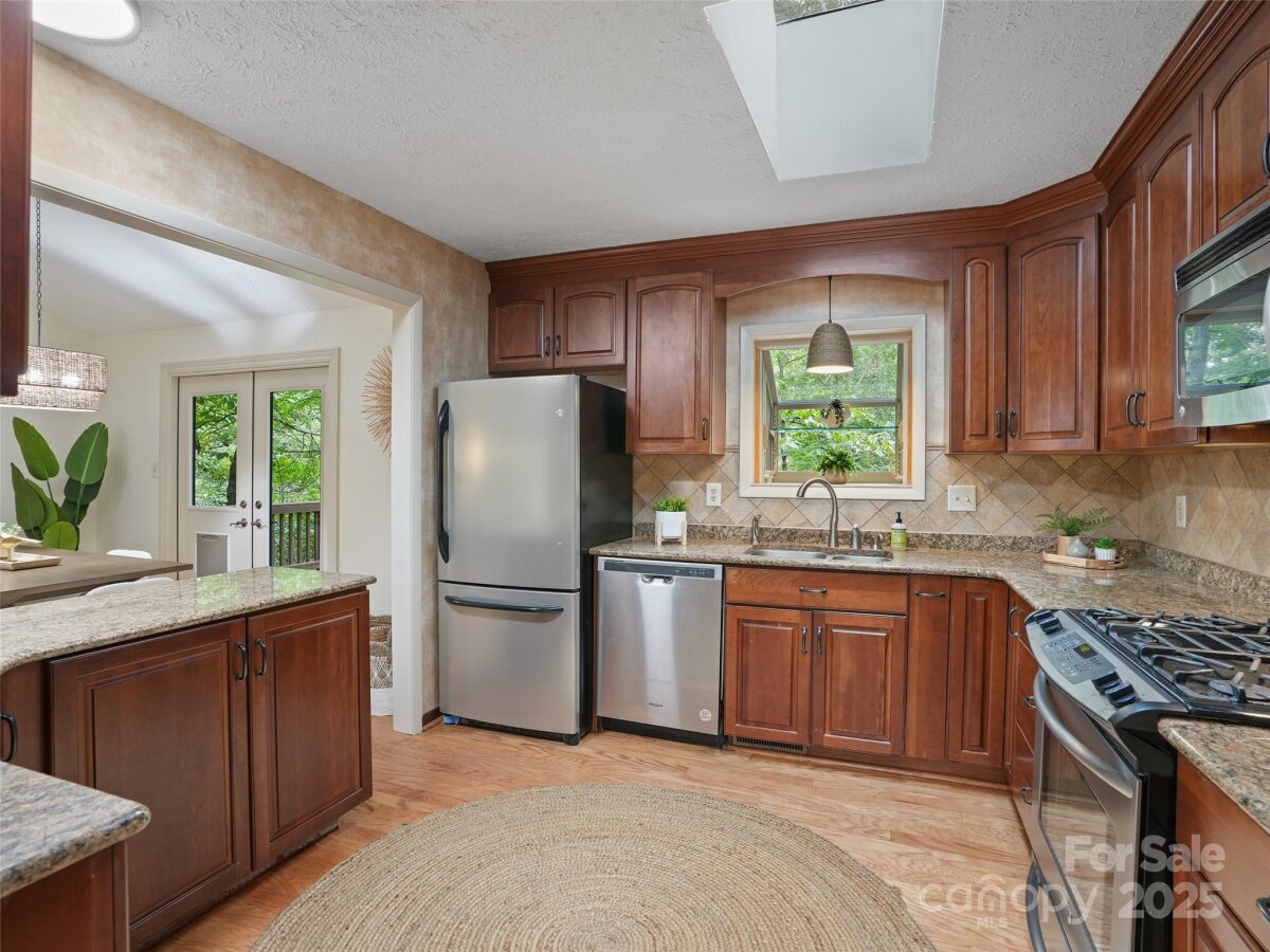 Avery Creek 11 4295273k