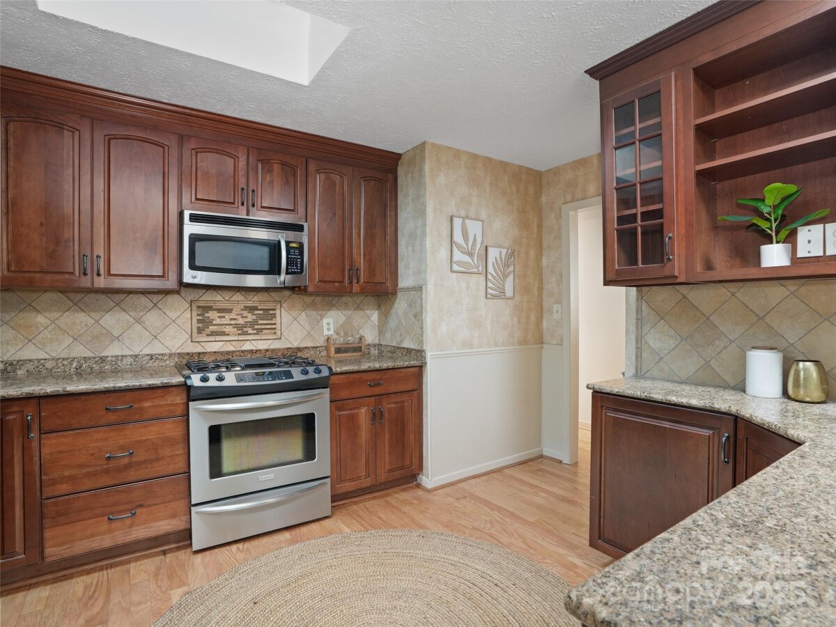 Avery Creek 12 4295273l