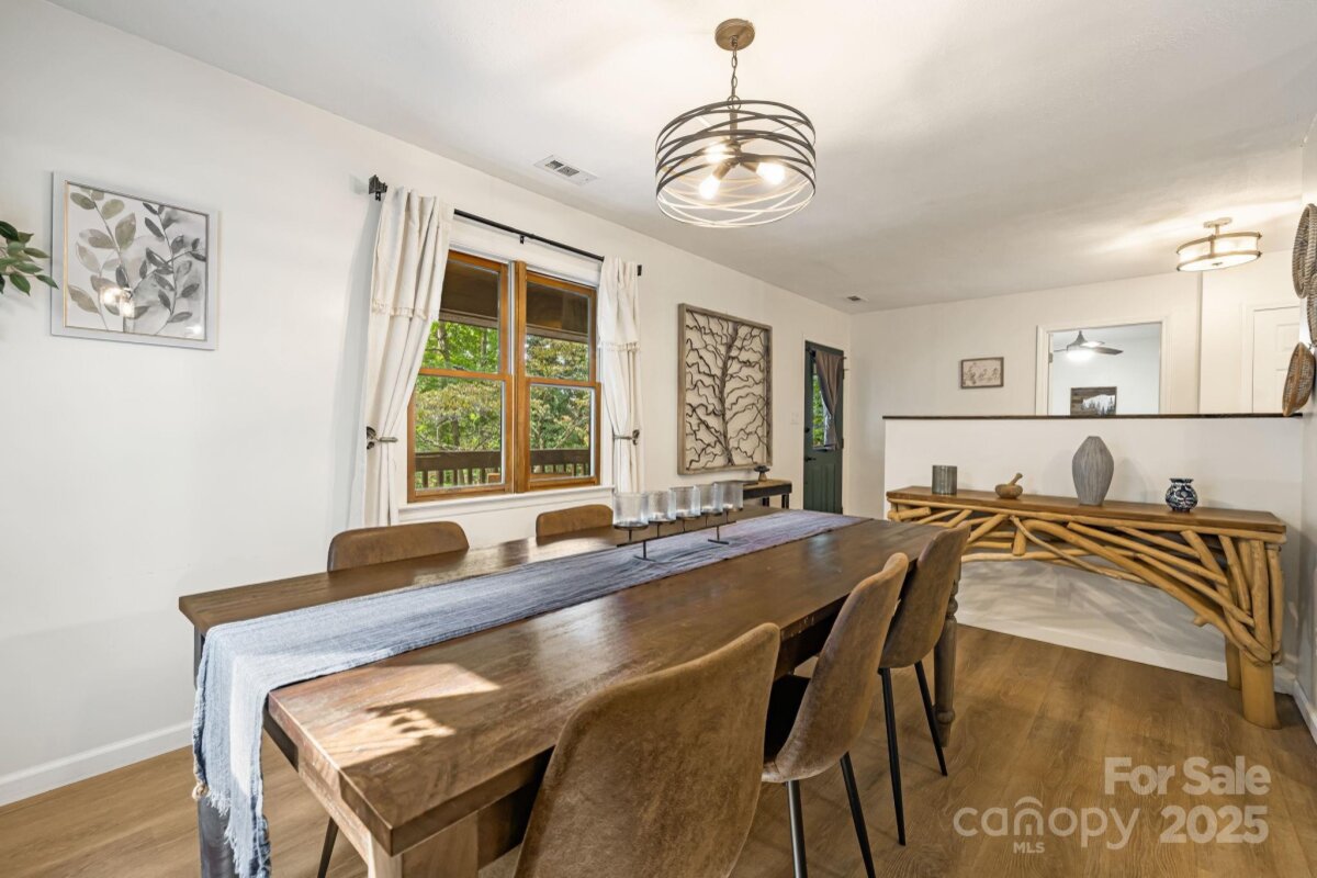 Weaverville 11 4295631k