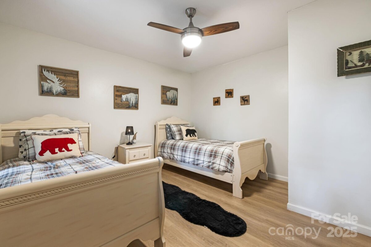 Weaverville 15 4295631o