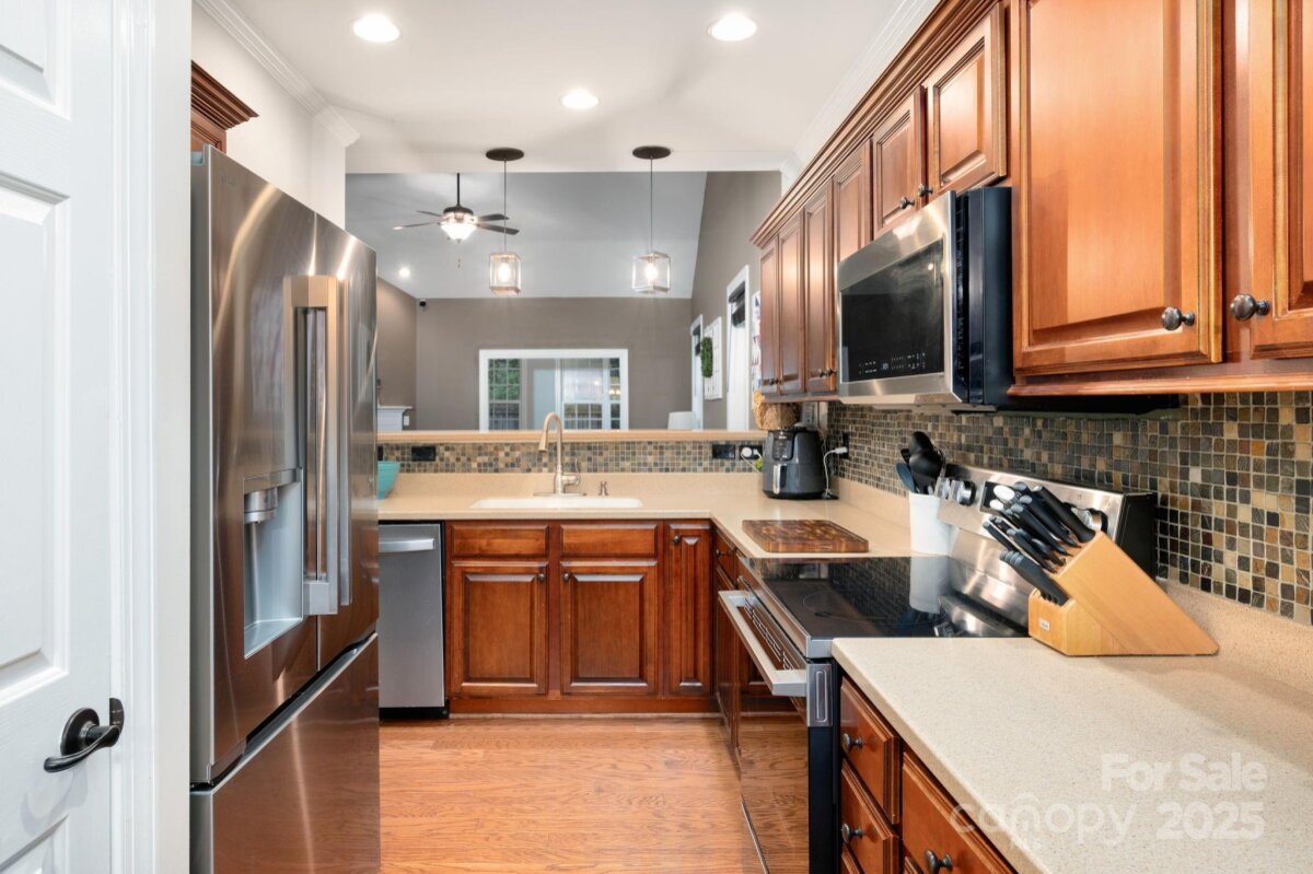 Avery Creek 9 4295929i